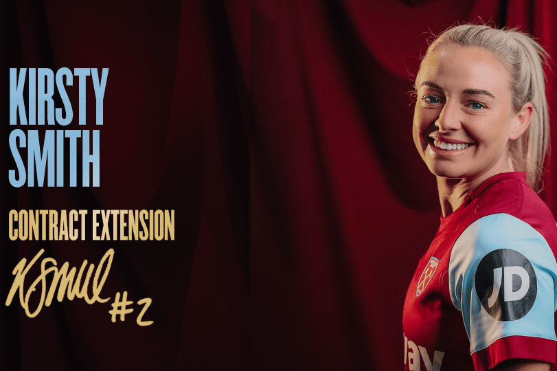 Kirsty Smith seguirá con las hammers.